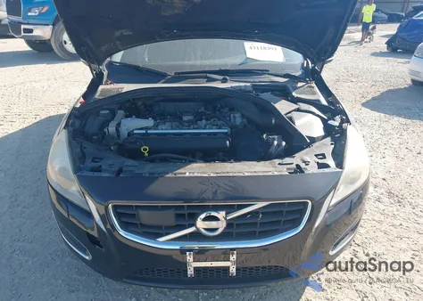 2011 Volvo S60 T6 z USA, uszkodzony, nr VIN YV1902FH1B2003085